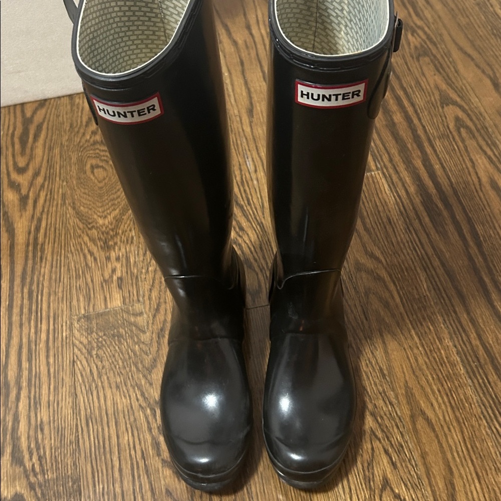 Hunter Women’s Original Tall Rain Boots Black - Picture 2 of 9